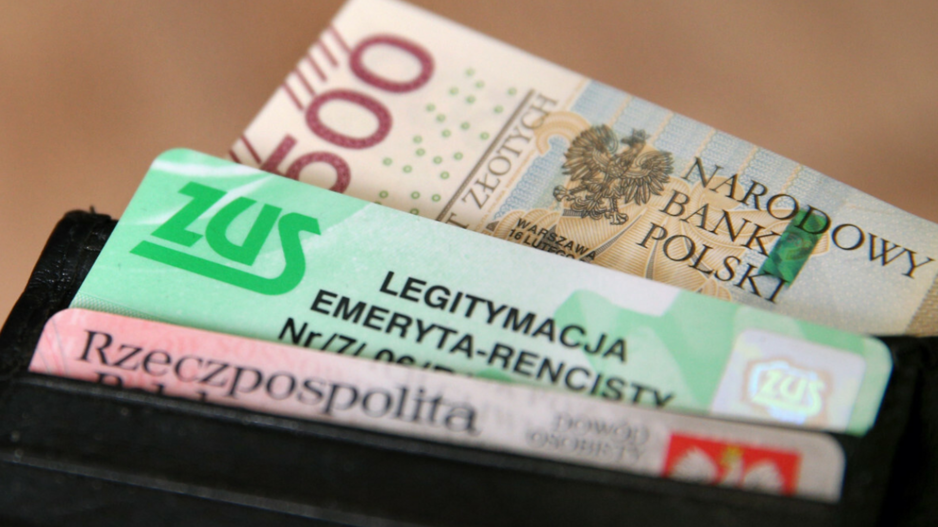Seniorze jesteś w tej grupie? Robi to aż 872,6 tys. Polaków na ...