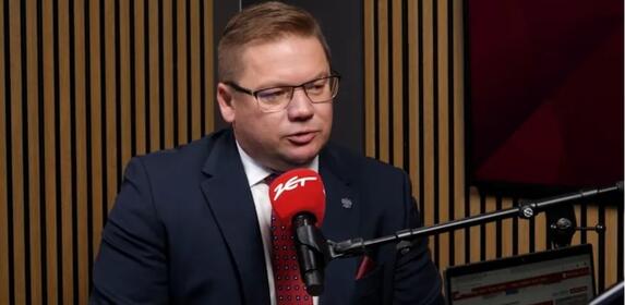 Wiceminister Ćwik o prezesie TK: Powinno być zbadane czy nie dopuszcza się zamachu stanu