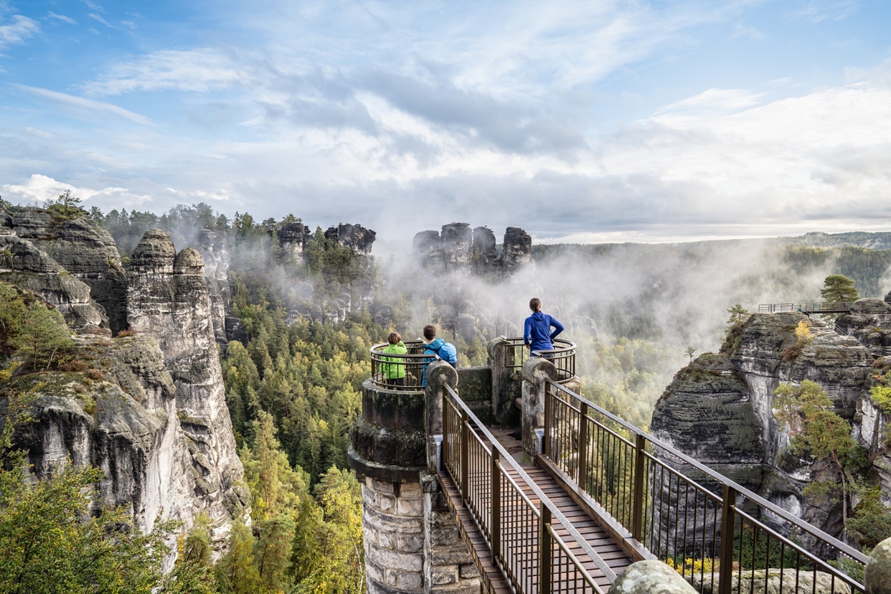 Bastei w Parku Narodowym Sächsische Schweiz (c)TMGS_Dennis Stratmann_