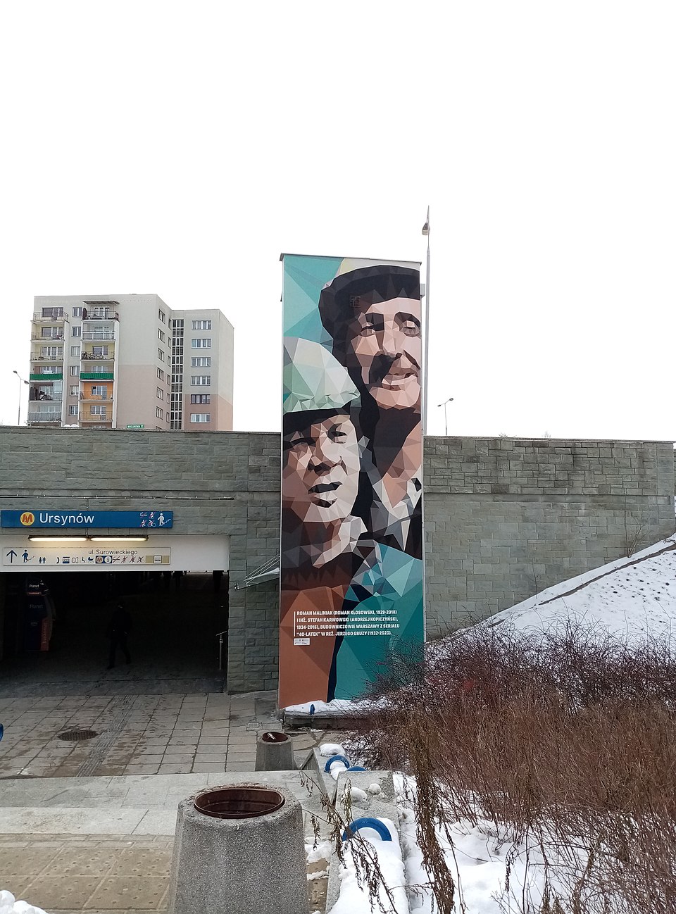 Mural "Czterdziestolatka" przy metrze Ursynów