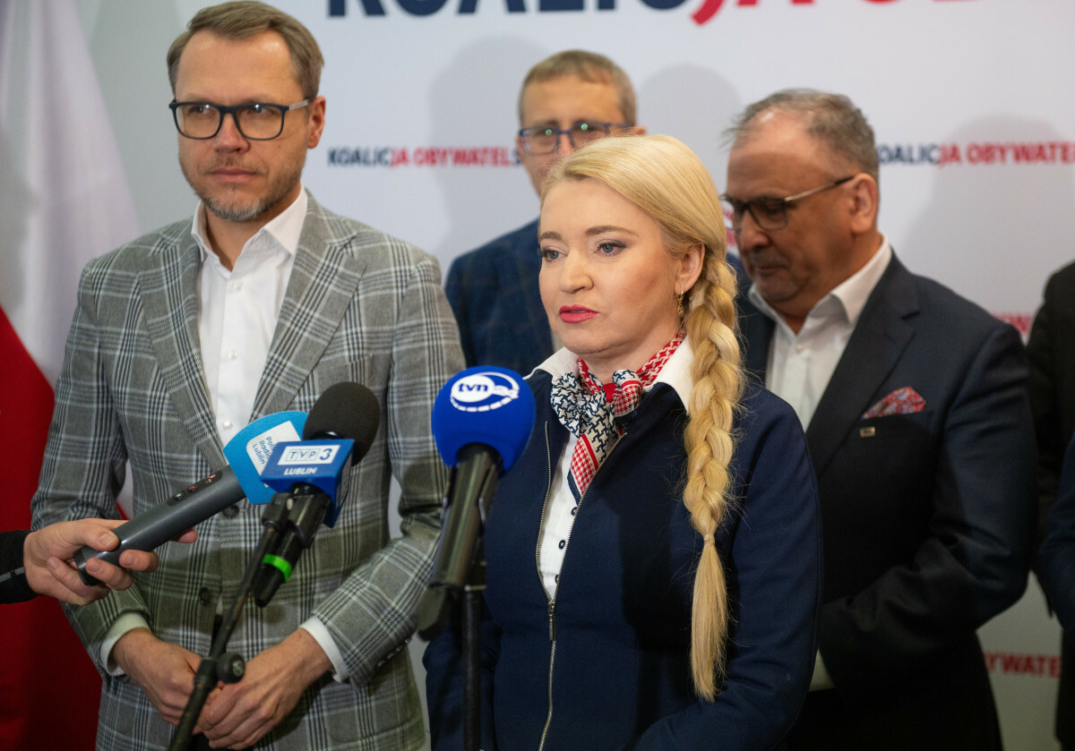 Poseł KO Michał Krawczyk (z lewej) i europosłanka Marta Wcisło