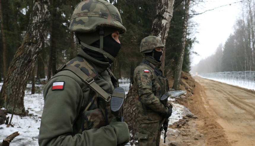 Polscy żołnierze na granicy. Polacy stawiają sprawę jasno, SONDAŻ