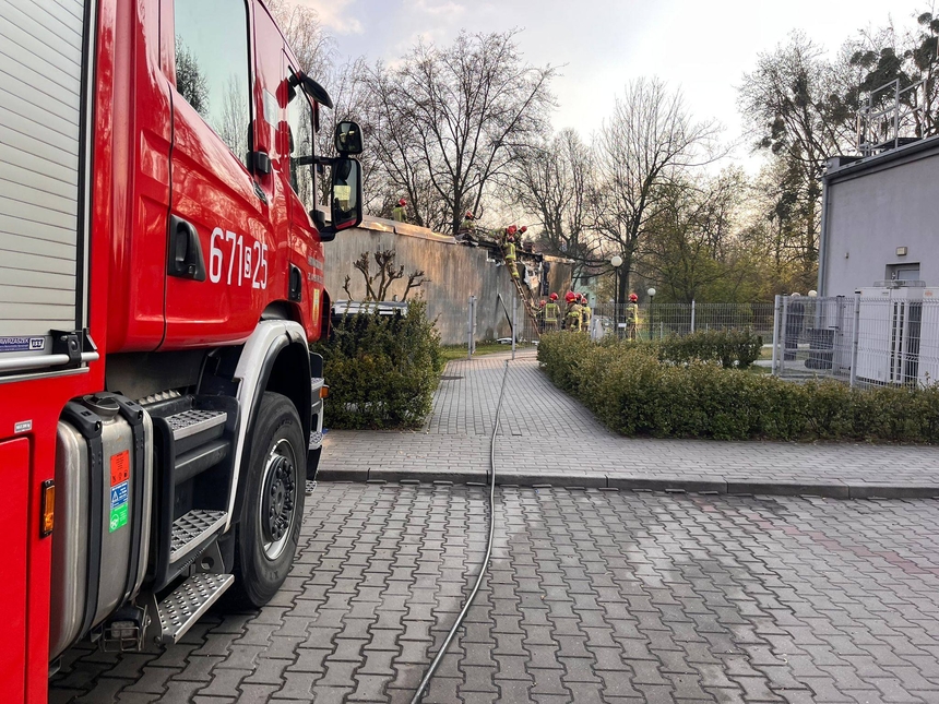 Tragiczny pożar mieszkania w Zabrzu. Strażacy znaleźli "zwęglone zwłoki" 