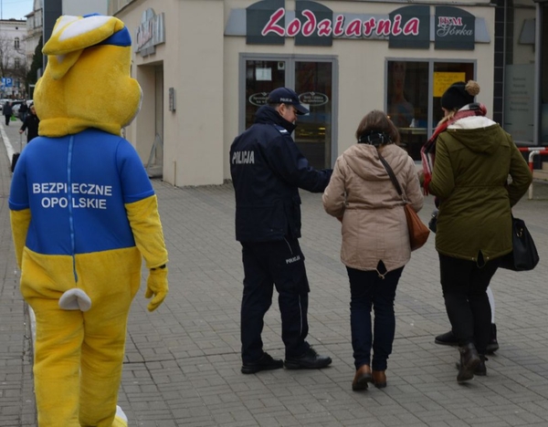 policus02