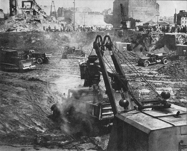 Wykopy_pod_fundamenty_Pałacu_Kultury_i_Nauki_1952
