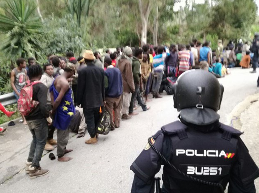 500-migrant-w-przedosta-o-si-na-terytorium-hiszpanii-foto