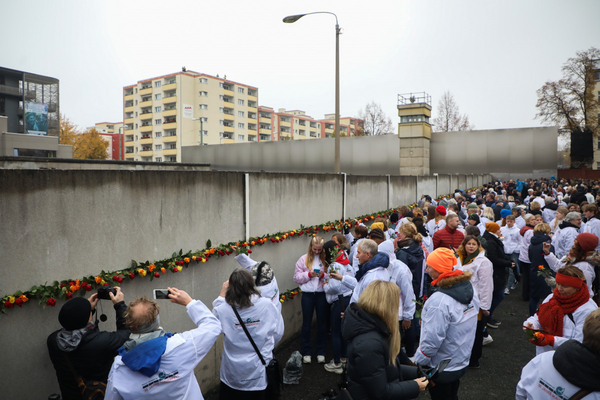 EN_01401825_0013