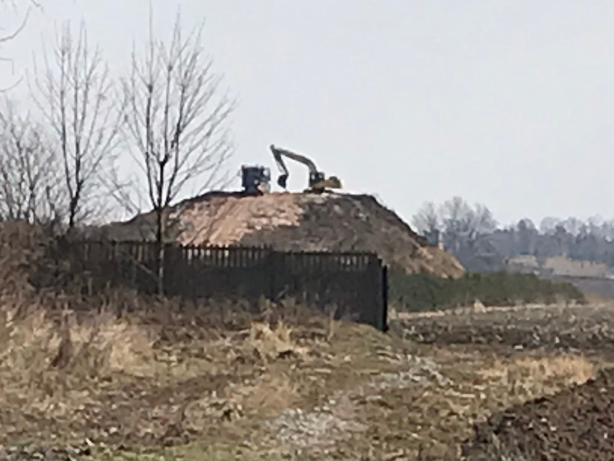 Kopiec Macierzy Polonii – widok z DK7 Kraków – Kielce