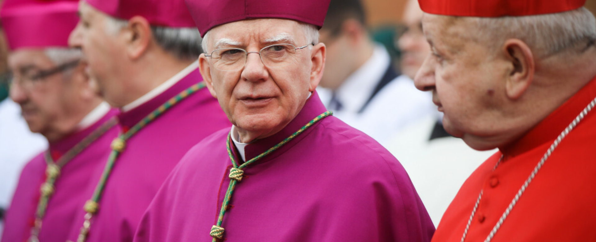 Abp Marek Jędraszewski (w środku) i kard. Stanisław Dziwisz (z prawej)